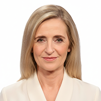 How to Take a Passport Photo at Home(2025 Complete Guide)